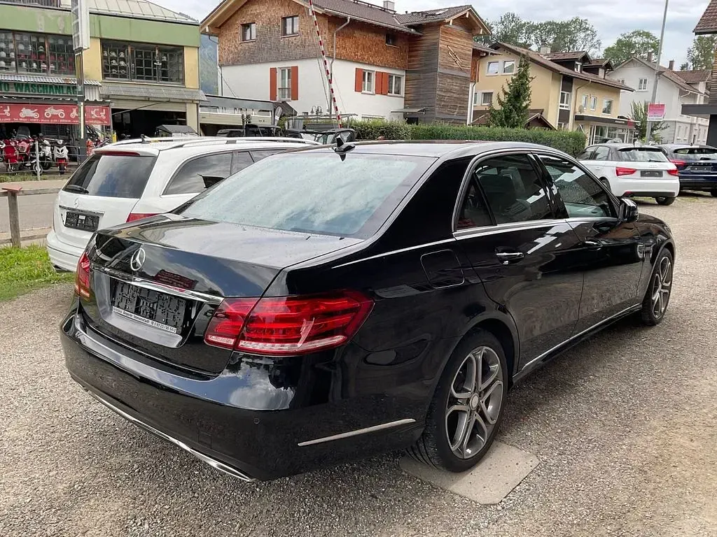 Gebraucht Mercedes E200 Avantgarde 136 PS (100 kW) 2015 Schwarz Limousine
