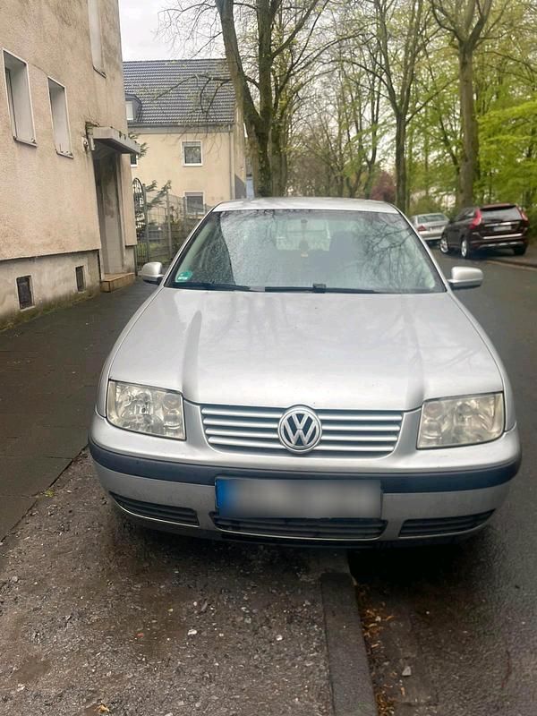Gebraucht VW Bora 101 PS (74 kW) 2002 Grau Kombi