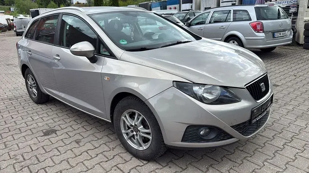 Usata Seat Ibiza 105 CV (77 kW) 2011 Berlina