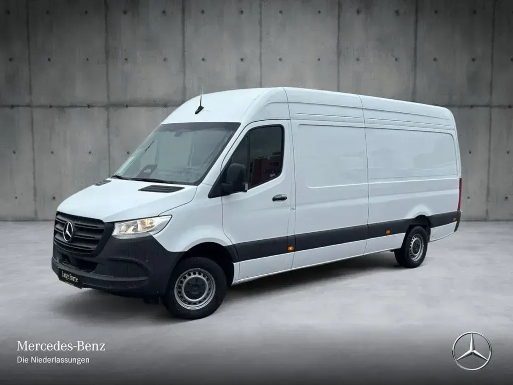 Używany Mercedes Sprinter 170 KM (125 kW) 2025 Biały Van