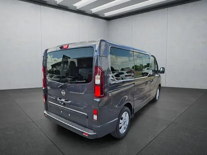 Neu Nissan Primastar 170 PS (125 kW) 2026 Grau Van / Kleinbus