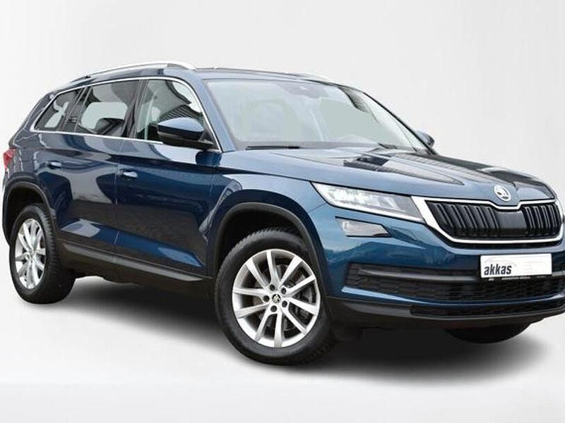 Lavablau metallic Gebraucht 2021 Skoda Kodiaq Style SUV | 28.450 € (Fairer Preis) - Bild 1/4