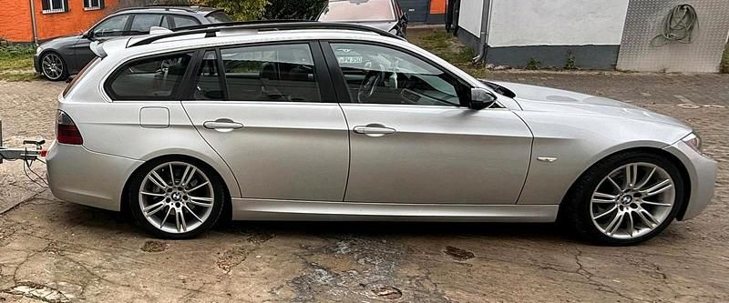 Gebraucht BMW 330 245 PS (180 kW) 2007 Silber Kombi