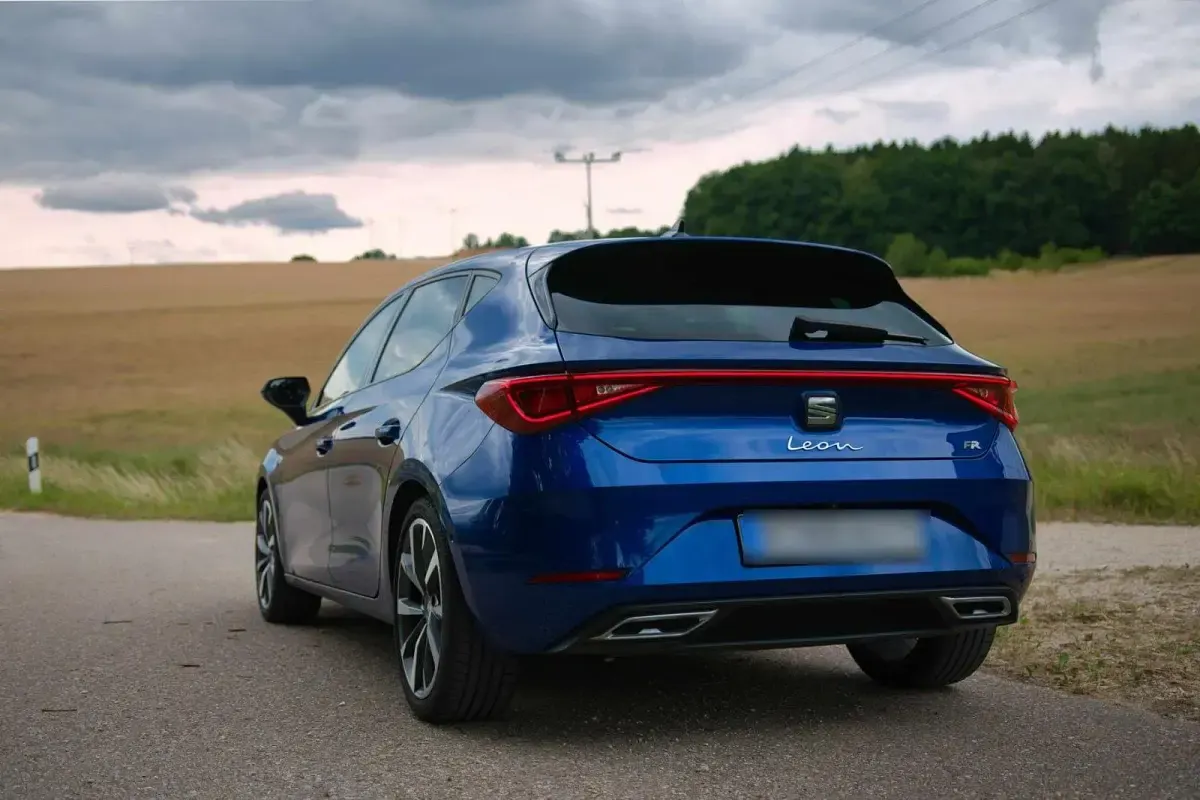 Gebraucht Seat Leon FR 150 PS (110 kW) 2020 Blau Limousine
