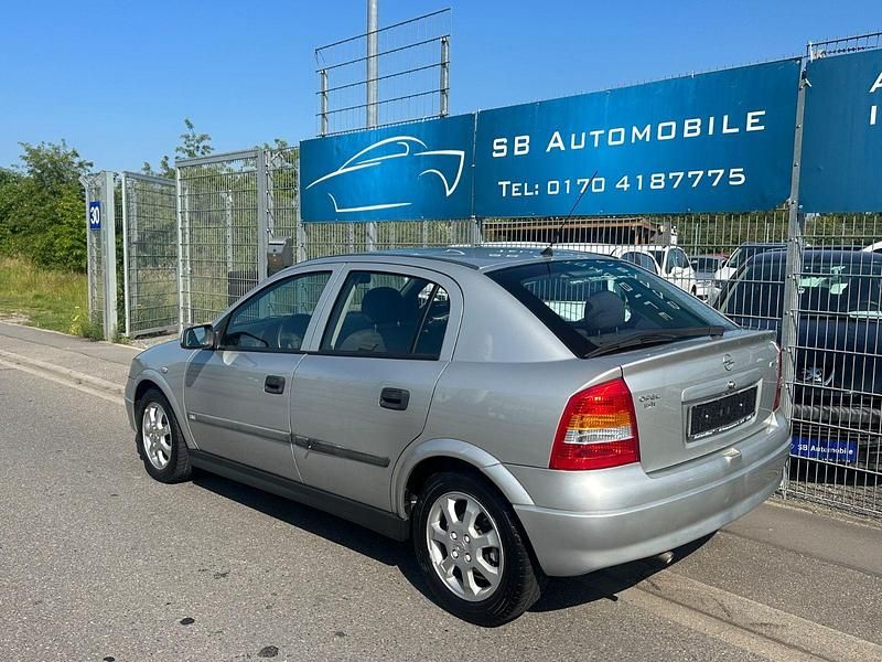 Gebraucht Opel Astra Elegance 84 PS (61 kW) 2001 Silber Limousine