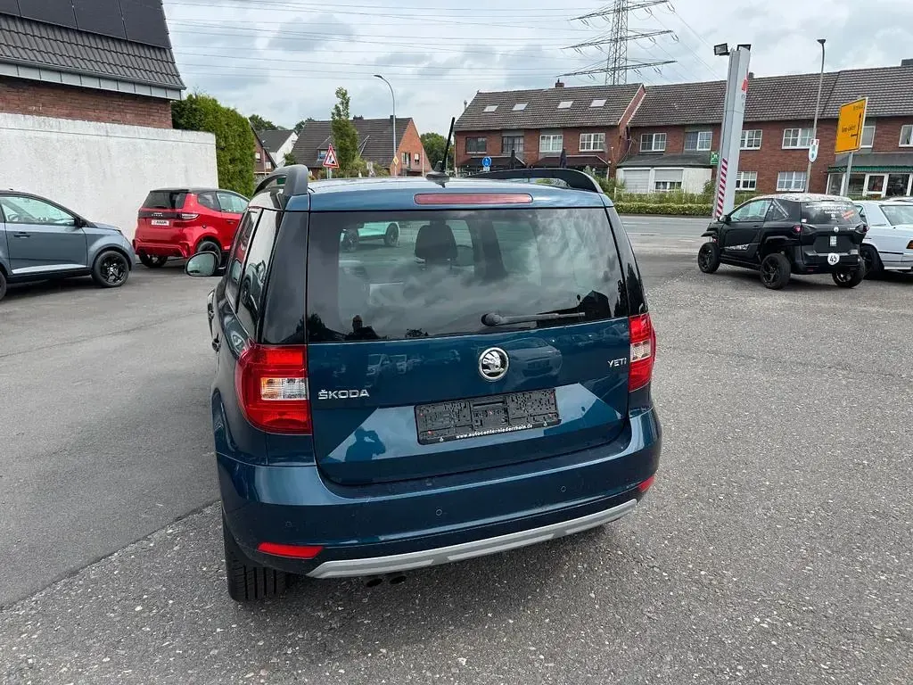 Gebraucht Skoda Yeti Joy 125 PS (91 kW) 2016 Blau SUV
