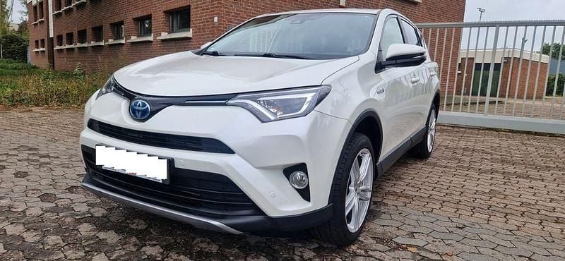 Weiß Gebraucht 2017 Toyota RAV4 Hybrid Edition-S SUV | 16.500 € (Guter Preis) - Bild 1/4