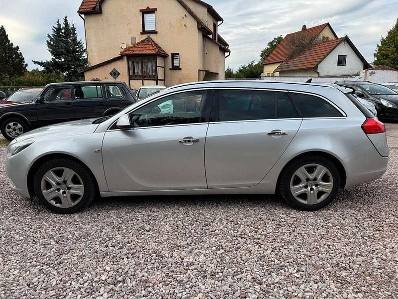 Gebraucht Opel Insignia Edition 160 PS (117 kW) 2010 Silber Kombi
