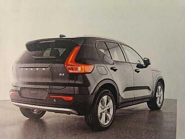 Gebraucht Volvo XC40 120 PS (88 kW) 2025 SUV