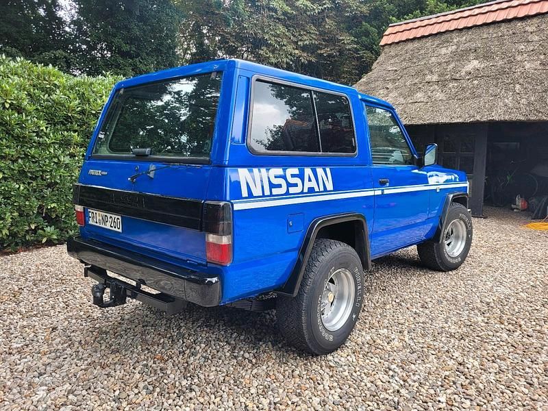 Blau Gebraucht 1991 Nissan Patrol SUV | 16.000 € - Bild 1/4