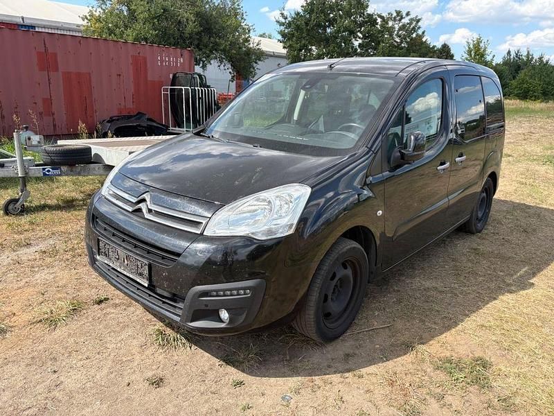 Schwarz Gebraucht 2017 Citroën Berlingo SELECTION Van / Kleinbus | 6.250 € (Guter Preis) - Bild 1/4