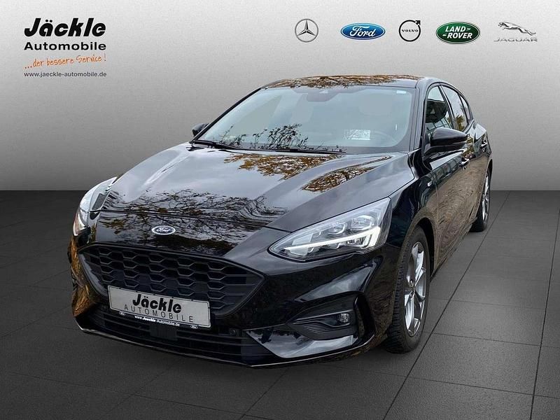 Obsidianschwarz metallic Gebraucht 2021 Ford Focus ST-Line Limousine | 24.950 € (Teuer) - Bild 1/4