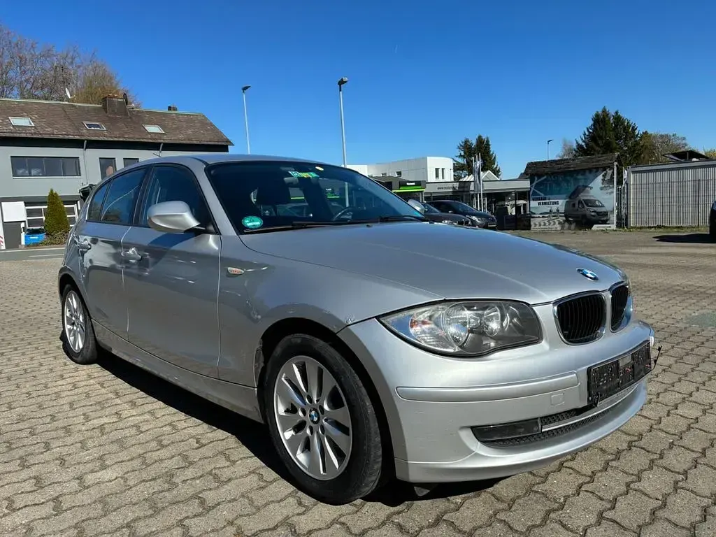 Gebraucht BMW 116 122 PS (89 kW) 2009 Silber Kleinwagen