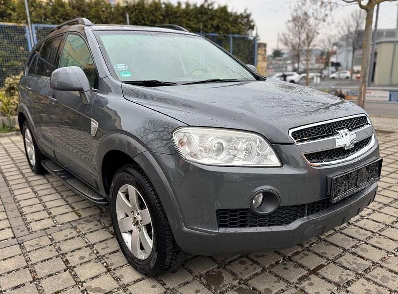 Gebraucht Chevrolet Captiva LS 136 PS (100 kW) 2011 Grau SUV