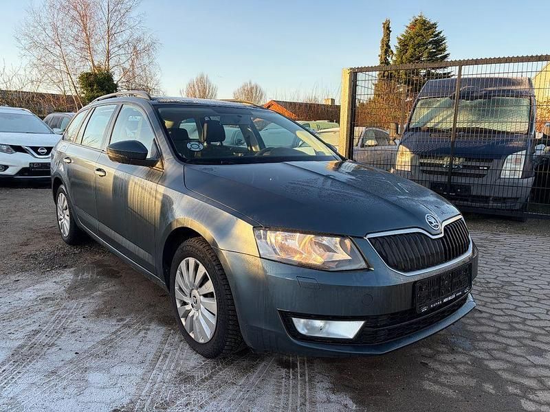Grau Gebraucht 2017 Skoda Octavia Ambition Kombi | 5.800 € (Superpreis) - Bild 1/4