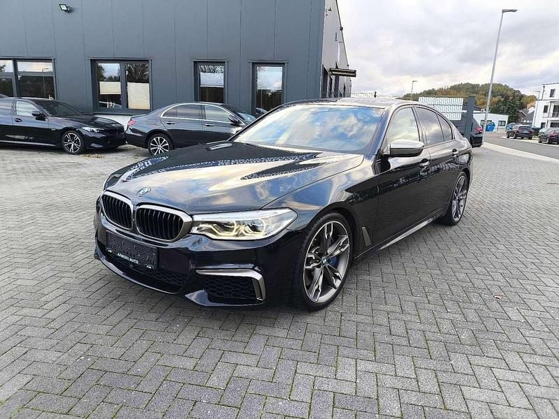 Gebraucht BMW 550 462 PS (339 kW) 2018 Schwarz Limousine