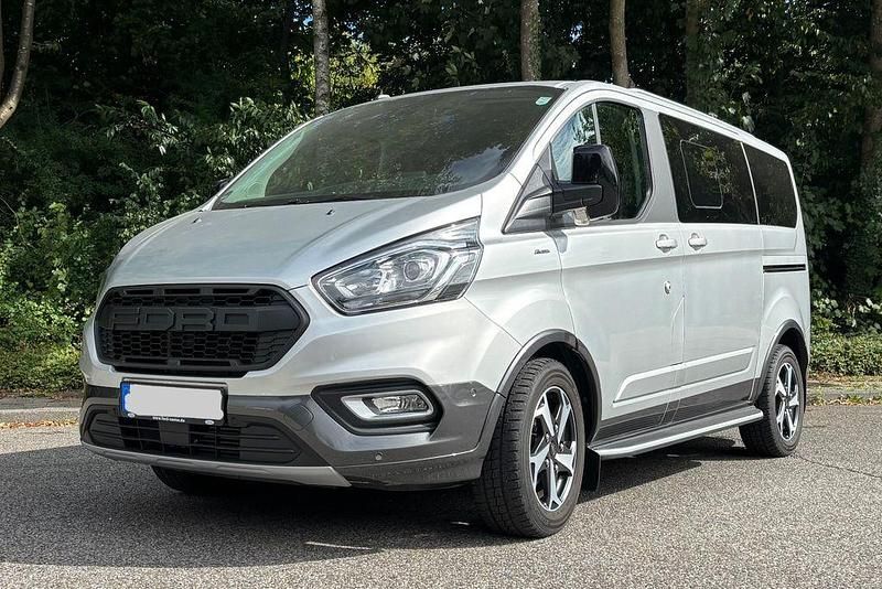 Gebraucht Ford Tourneo 150 PS (110 kW) 2023 Grau Van / Kleinbus
