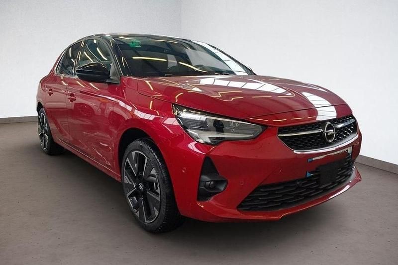 Gebraucht Opel Corsa-e 100 kW (136 PS) 2024 Kardio rot met. Kleinwagen
