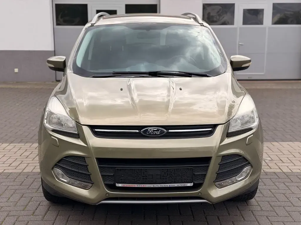 Używany Ford Kuga Trend 150 KM (110 kW) 2014 Zielony SUV