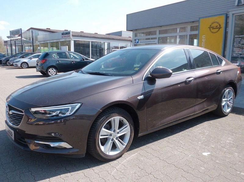 Braun Gebraucht 2018 Opel Insignia Innovation Limousine | 18.490 € (Etwas zu teuer) - Bild 1/4