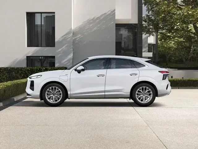 Neu Audi Q3 Sportback 272 PS (200 kW) 2025 Weiß SUV