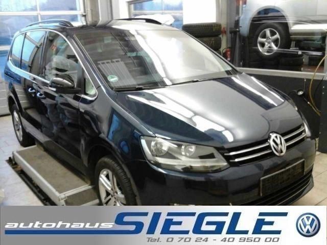 Blau metallic Gebraucht 2012 VW Sharan Match Van / Kleinbus | 19.490 € - Bild 1/3