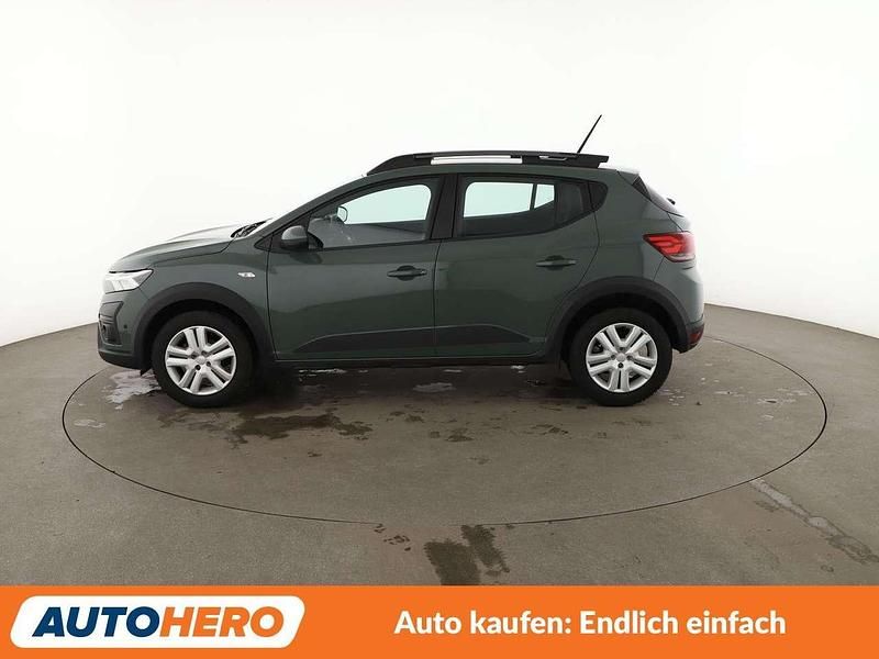 Gebraucht Dacia Sandero Expression 91 PS (66 kW) 2023 Grün Kleinwagen