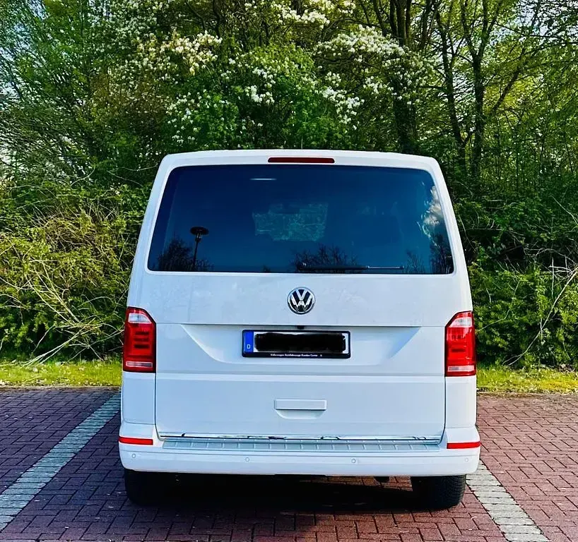 Usata VW Multivan Generation Six 150 CV (110 kW) 2020 Bianco Monovolume