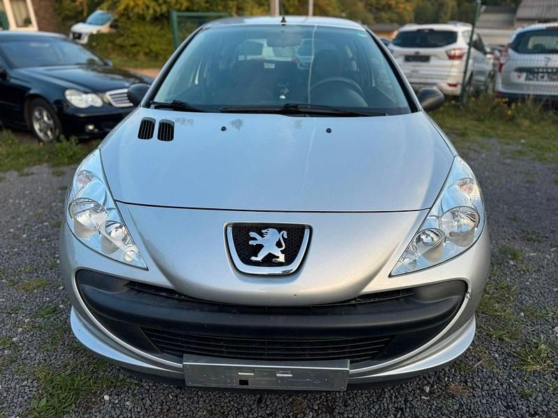 Grau Gebraucht 2011 Peugeot 206+ Basis Kleinwagen | 1.900 € (Guter Preis) - Bild 1/4