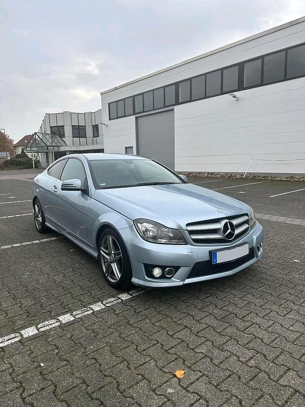 Gebraucht 2013 Mercedes C200 AMG Coupé | 12.900 € (Fairer Preis) - Bild 1/4