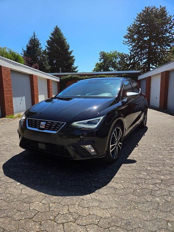 Schwarz Gebraucht 2021 Seat Ibiza XCELLENCE Limousine | 13.500 € (Guter Preis) - Bild 1/4