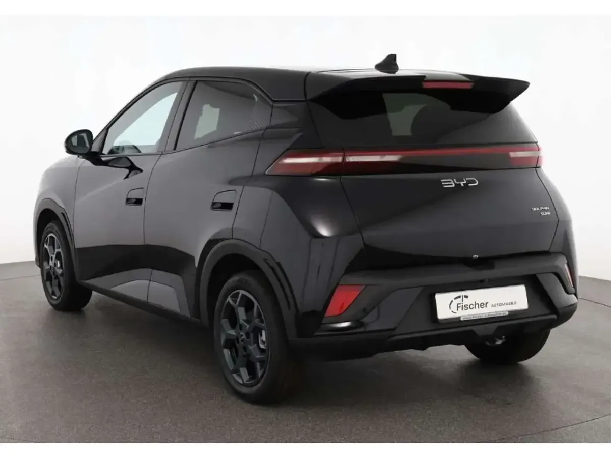 Gebraucht BYD Dolphin Comfort 114 kW (156 PS) 2025 Polar night black Kleinwagen