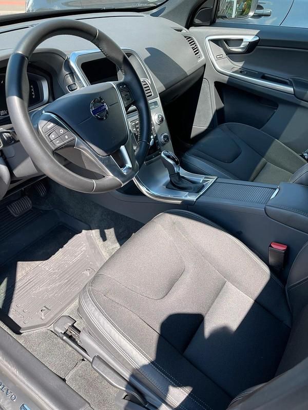 Gebraucht Volvo XC60 220 PS (161 kW) 2017 Blau SUV