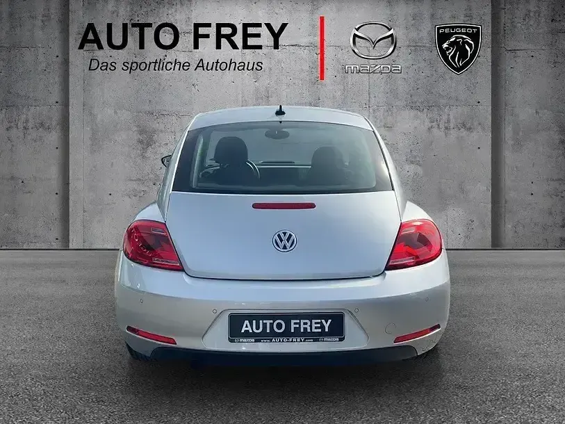 Gebraucht VW Beetle Design 105 PS (77 kW) 2013 Reflex silber Kleinwagen