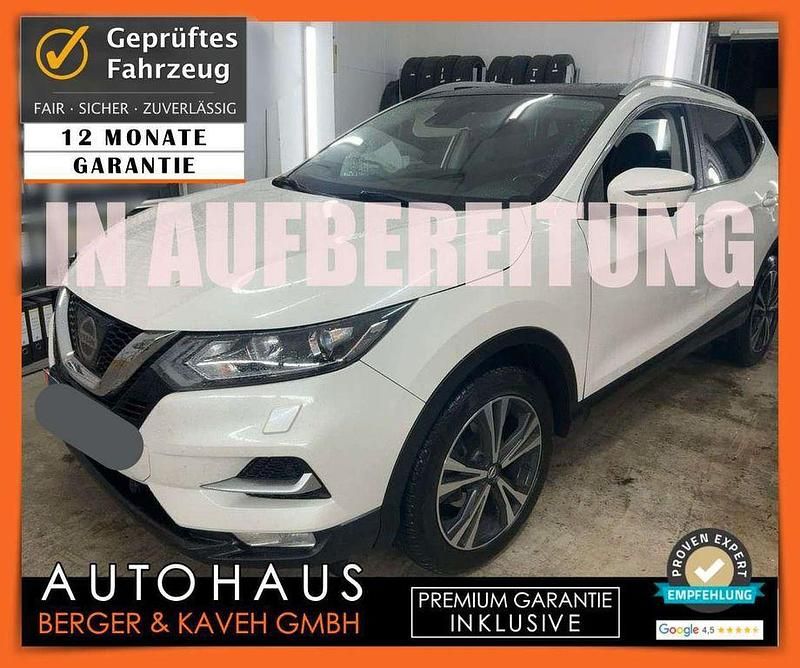 Weiß Gebraucht 2017 Nissan Qashqai N-Connecta SUV | 14.290 € (Etwas zu teuer) - Bild 1/3
