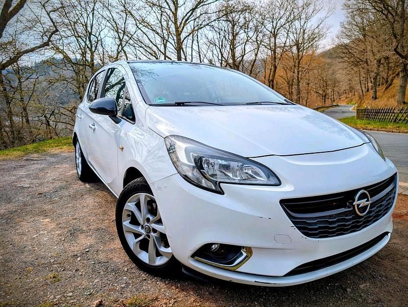 Gebraucht Opel Corsa 101 PS (74 kW) 2015 Weiß Kleinwagen