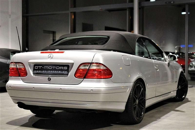 Gebraucht Mercedes CLK320 Elegance 218 PS (160 kW) 2000 Silber Cabrio