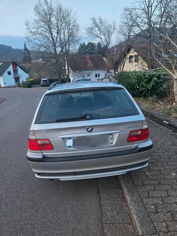 Gebraucht BMW 320 150 PS (110 kW) 2005 Grau Kombi