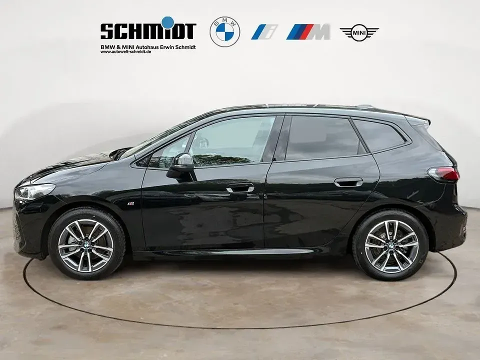Gebraucht BMW 220 Active Tourer M Sport 163 PS (119 kW) 2025 Schwarz Van / Kleinbus