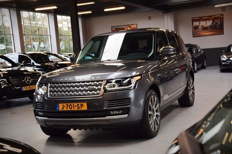 Grau Gebraucht 2017 Land Rover Range Rover Vogue SUV | 38.400 € (Superpreis) - Bild 1/4