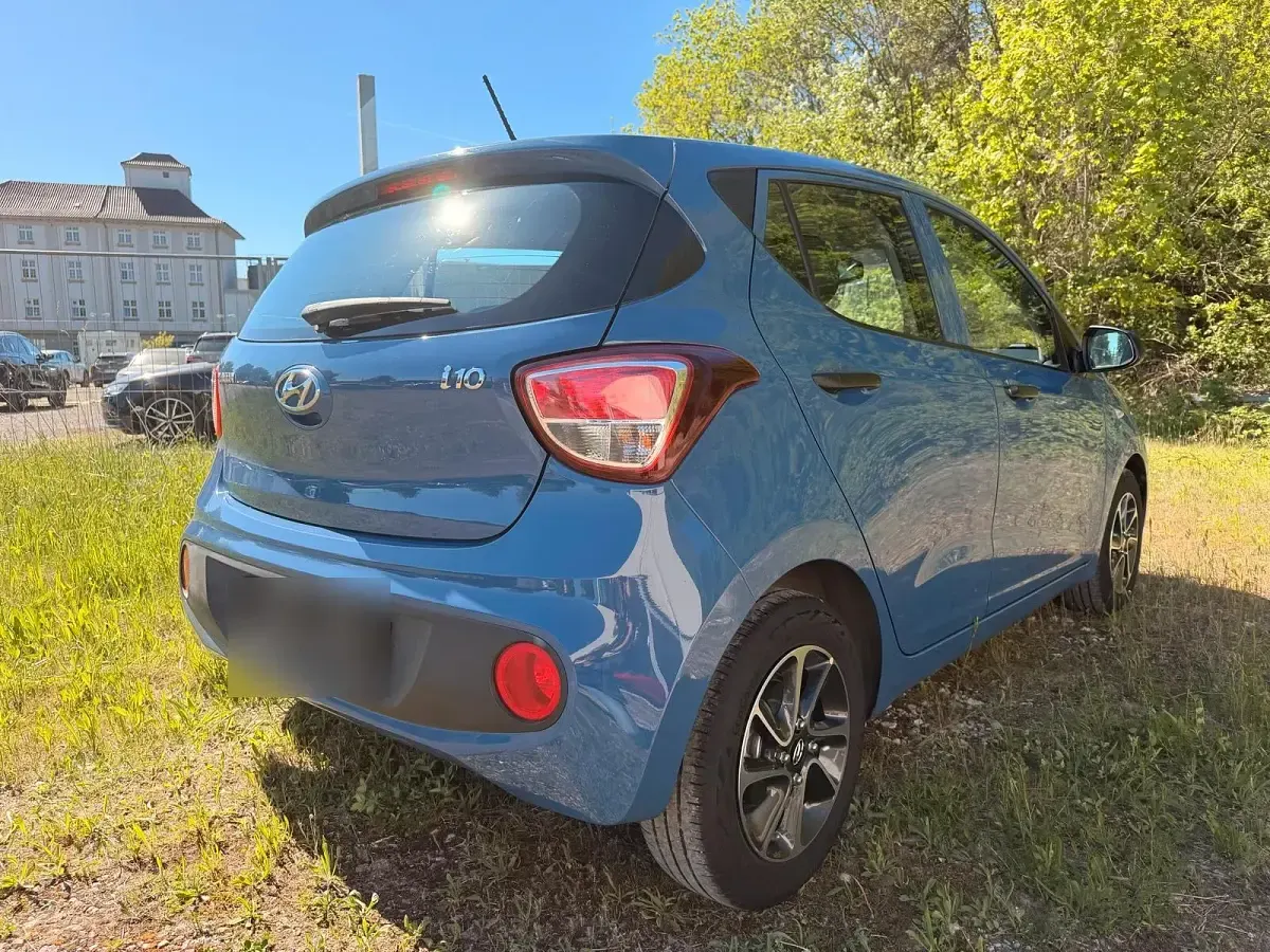 Gebraucht Hyundai i10 67 PS (49 kW) 2018 Blau Kleinwagen