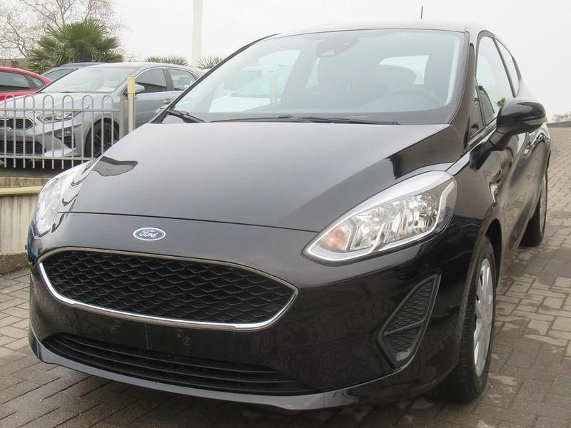 Gebraucht Ford Fiesta Trend 71 PS (52 kW) 2019 Schwarz Kleinwagen