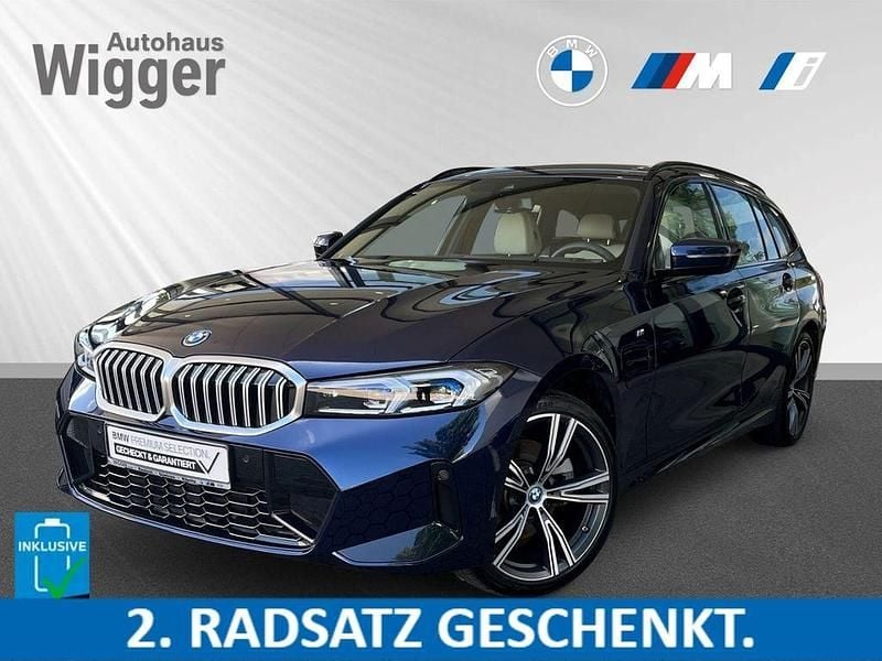 Blau Gebraucht 2024 BMW 330e M Sport Kombi | 45.400 € (Fairer Preis) - Bild 1/4