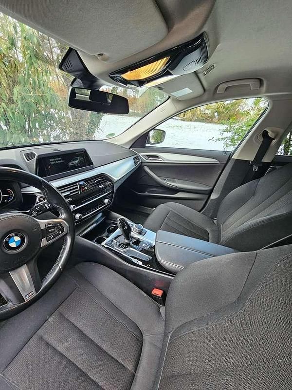 Gebraucht BMW 520 184 PS (135 kW) 2019 Schwarz Kombi