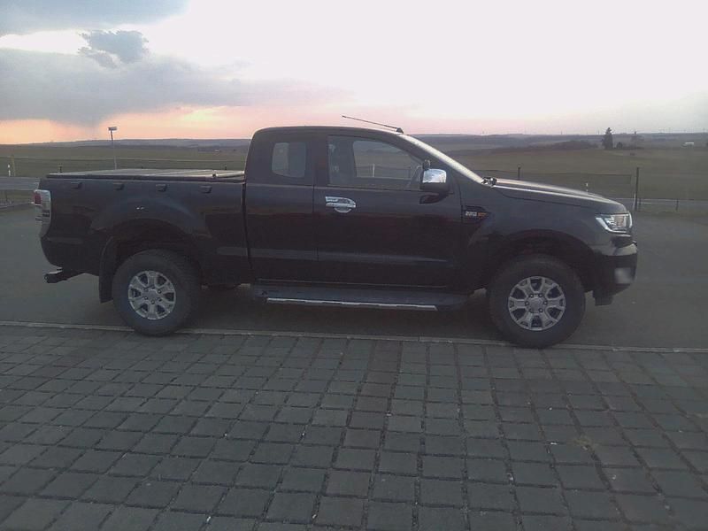 Gebraucht Ford Ranger 163 PS (119 kW) 2019 Schwarz Pickup