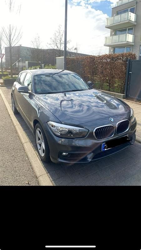 Grau Gebraucht 2016 BMW 116 Kleinwagen | 11.000 € (Fairer Preis) - Bild 1/4