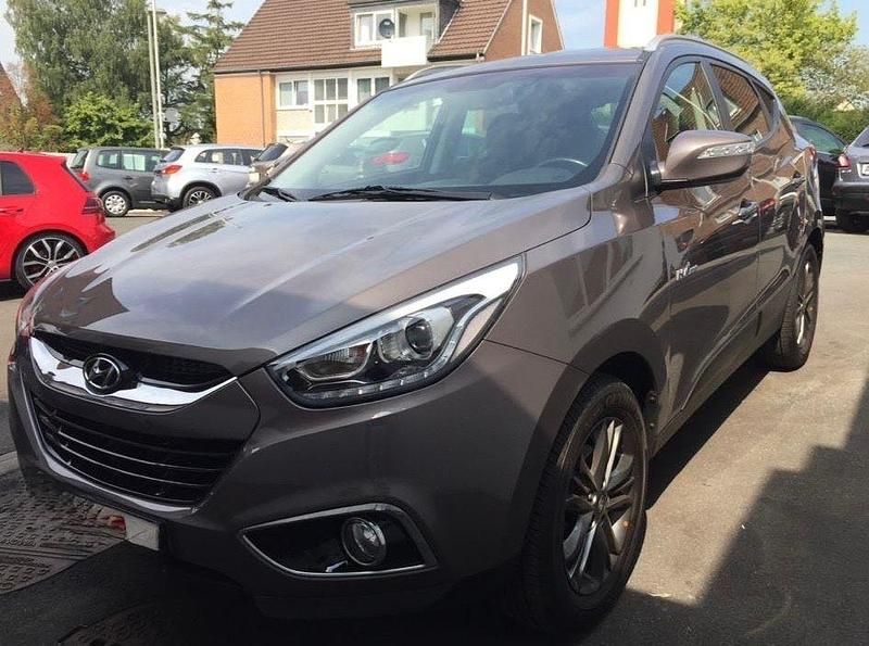 Braun Gebraucht 2015 Hyundai ix35 Trend SUV | 9.750 € (Guter Preis) - Bild 1/4