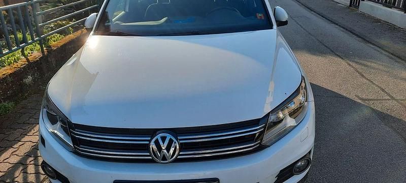 Gebraucht VW Tiguan LOUNGE 150 PS (110 kW) 2015 Weiß SUV