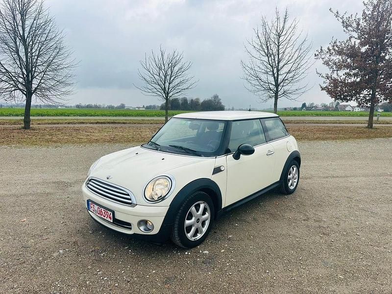 Weiß Gebraucht 2007 Mini ONE Kleinwagen | 2.650 € (Guter Preis) - Bild 1/4