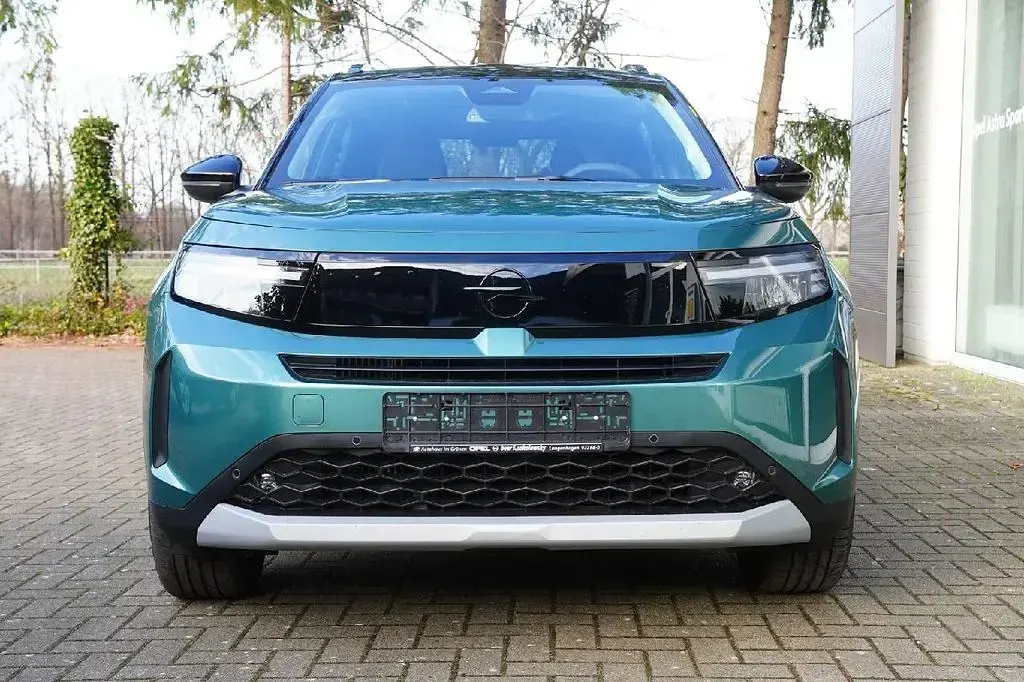 Gebraucht Opel Frontera 136 PS (100 kW) 2026 Khaki grün SUV